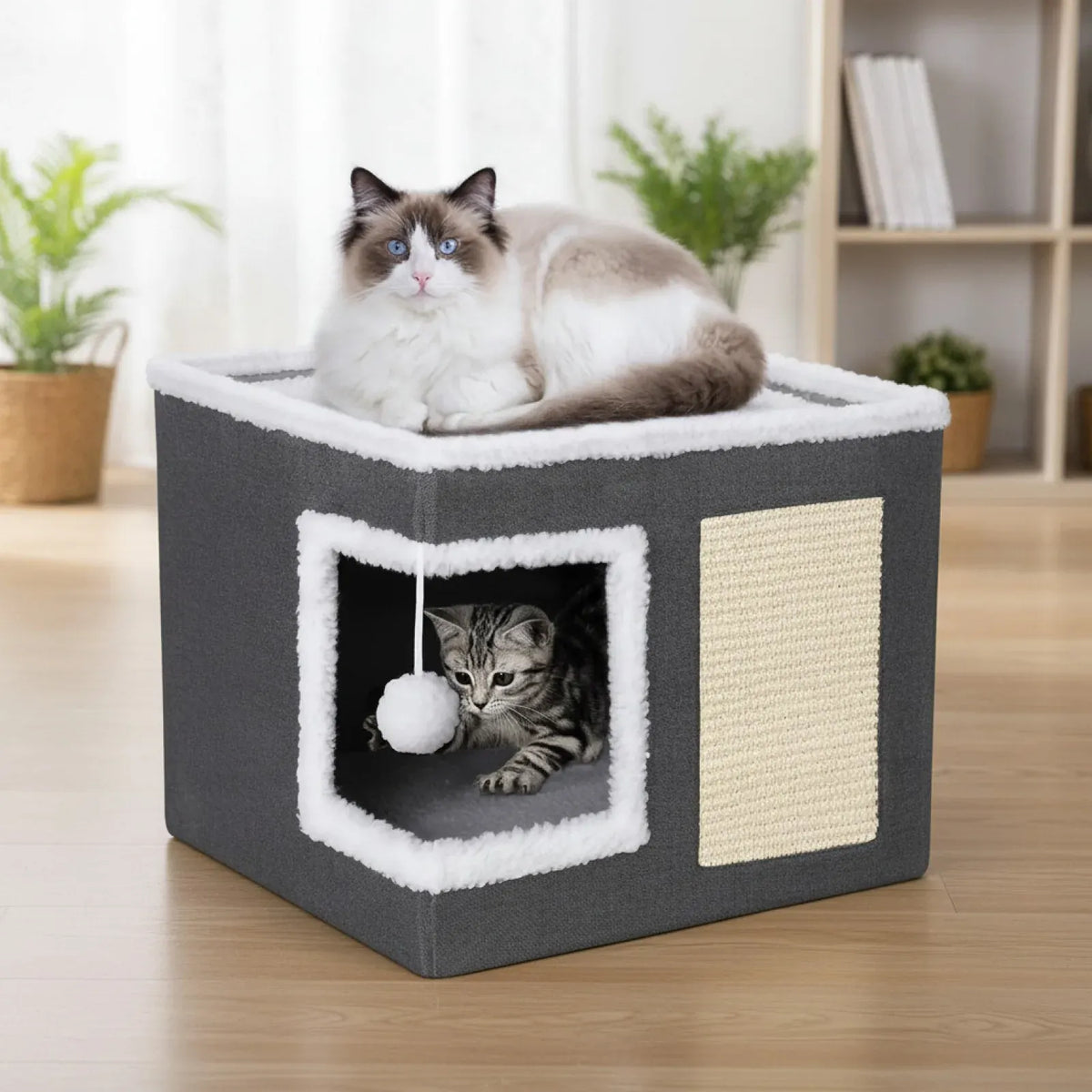 Panier Chat Refuge Douillet avec Griffoir : grande caverne pliable, balle suspendue et griffoir intégré pour rassurer et divertir.